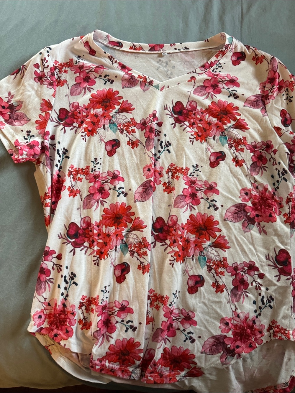 Floral V-Neck Short Sleeve Tee in White with Pink and Red Blooms